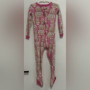 🎁The Children's Place: Children’s Footed Pajamas- Size 4T🎁